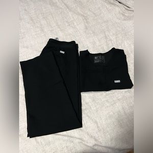 Figs Livingston pants and 1 pocket scrub top